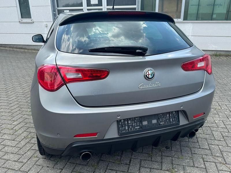 Gebraucht Alfa Romeo Giulietta Quadrifoglio Verde 241 PS (177 kW) 2015 Grau Kleinwagen