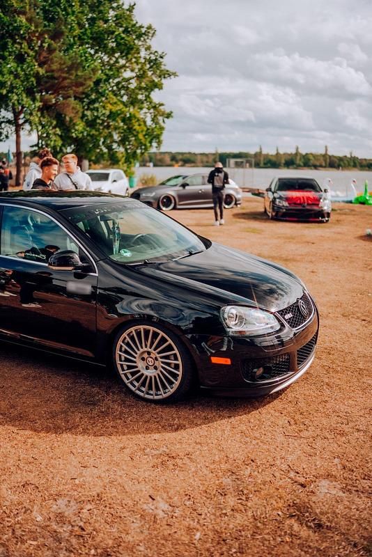 Gebraucht VW Jetta 105 PS (77 kW) 2006 Schwarz Limousine