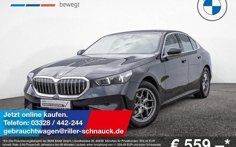 Schwarz Gebraucht 2024 BMW 520 Limousine | 51.950 € (Superpreis) - Bild 1/4