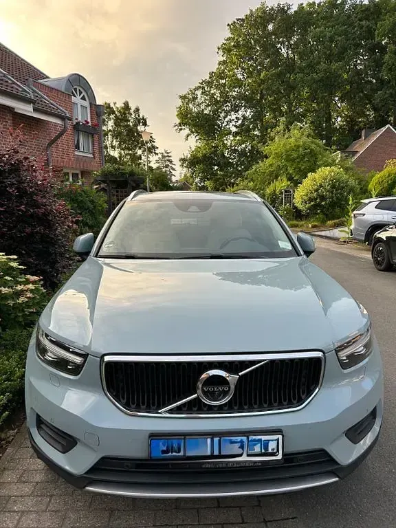 Gebraucht Volvo XC40 Momentum 150 PS (110 kW) 2018 Blau SUV