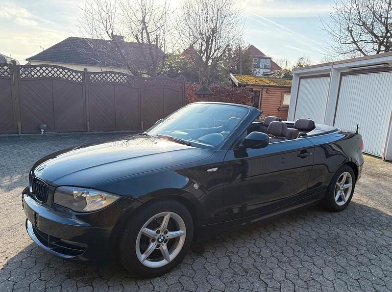 Gebraucht BMW 118 Cabriolet 143 PS (105 kW) 2010 Schwarz Cabrio