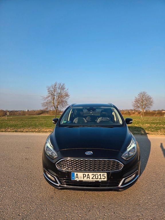 Gebraucht Ford S-MAX Vignale 209 PS (153 kW) 2017 Schwarz Van / Kleinbus