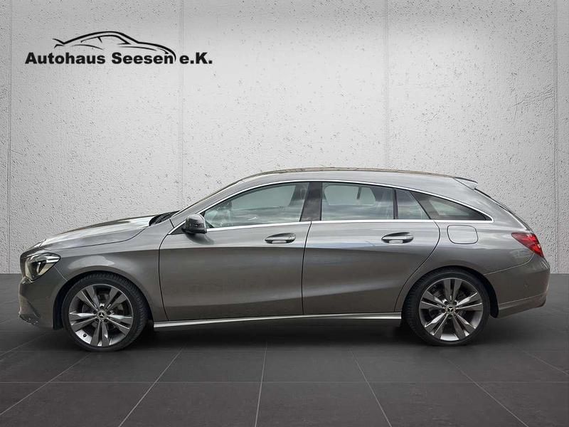 Gebraucht Mercedes CLA180 122 PS (89 kW) 2017 Mountaingrau  met. Limousine