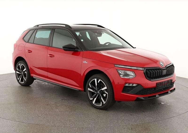Velvet rot metallic / dac... Neu 2025 Skoda Kamiq Monte Carlo SUV | 32.045 € (Fairer Preis) - Bild 1/2