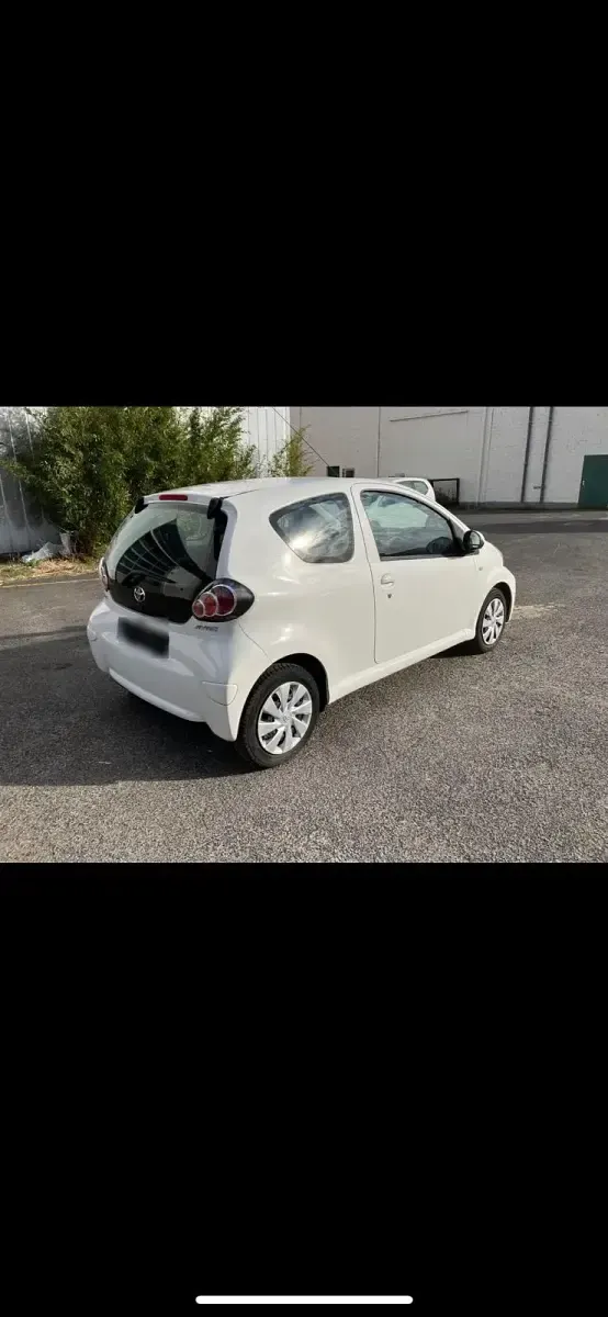 Gebraucht Toyota Aygo 68 PS (50 kW) 2014 Weiß Kleinwagen