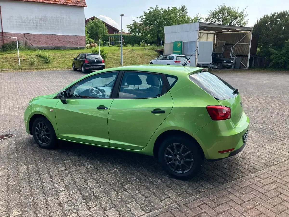 Gebraucht Seat Ibiza Reference 69 PS (50 kW) 2013 Grün Kleinwagen