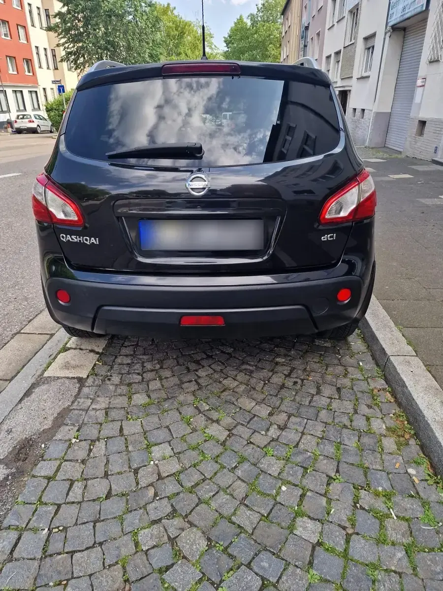 Gebraucht Nissan Qashqai 110 PS (80 kW) 2011 Schwarz SUV