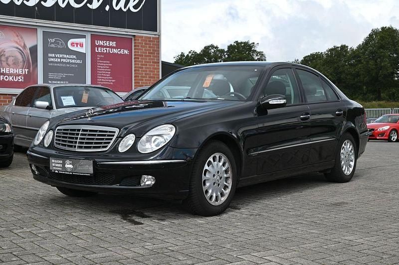 Schwarz Gebraucht 2002 Mercedes E270 Limousine | 11.990 € - Bild 1/4