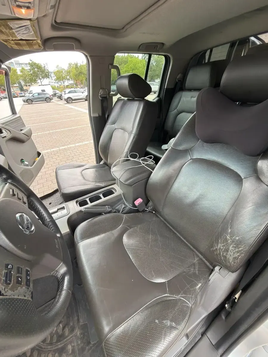 Gebraucht Nissan Navara 2009 Grau Pickup
