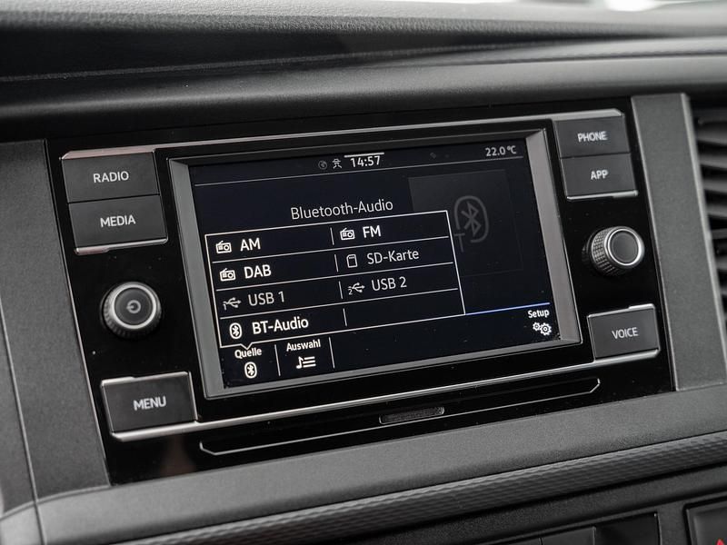 Gebraucht VW T6.1 110 PS (80 kW) 2024 Weiß Van