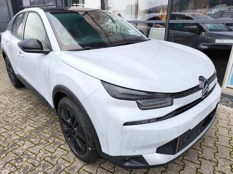 Neu Citroën C4 136 PS (100 kW) 2025 Weiß Limousine
