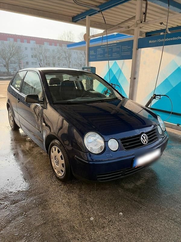 Gebraucht VW Polo 62 PS (45 kW) 2011 Blau Kleinwagen
