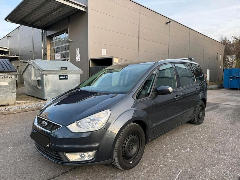 Grau Gebraucht 2007 Ford Galaxy Van / Kleinbus | 2.999 € (Guter Preis) - Bild 1/4