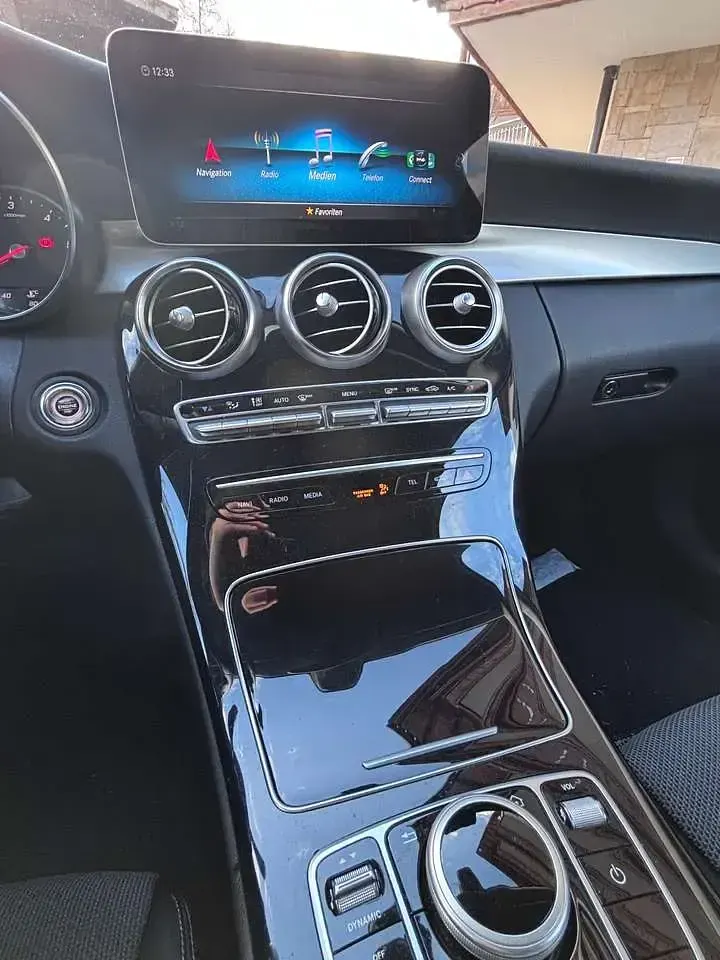 Gebraucht Mercedes C220 194 PS (142 kW) 2019 Silber Coupé