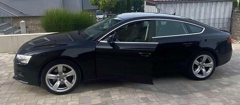 Schwarz Gebraucht 2012 Audi A5 Sportback Kleinwagen | 11.000 € (Guter Preis) - Bild 1/4