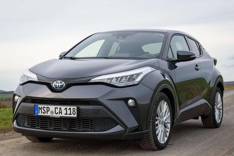 Grau Gebraucht 2023 Toyota C-HR Team SUV | 22.490 € (Superpreis) - Bild 1/4