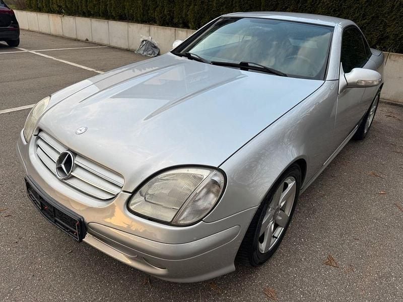 Gebraucht Mercedes SLK200 163 PS (119 kW) 2002 Silber Cabrio