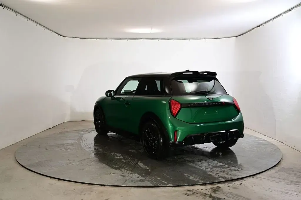 Gebraucht Mini John Cooper Works 204 PS (150 kW) 2026 Grün Kleinwagen
