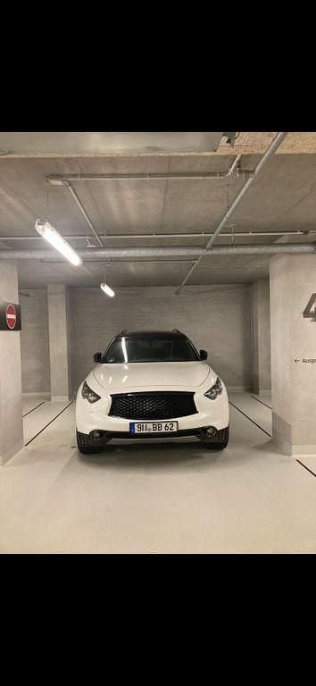 Weiß Gebraucht 2017 Infiniti QX70 Premium SUV | 20.400 € (Fairer Preis) - Bild 1/4