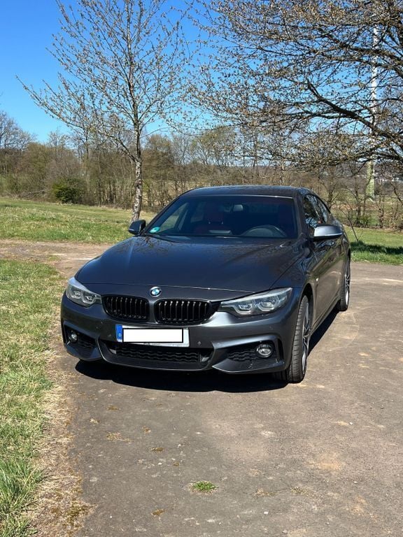 Grau Gebraucht 2017 BMW 440 M Performance Coupé | 30.450 € (Superpreis) - Bild 1/4