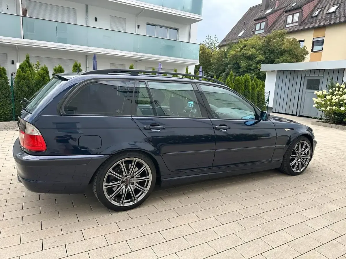 Gebraucht BMW 330 M Sport 204 PS (150 kW) 2003 Blau Kombi
