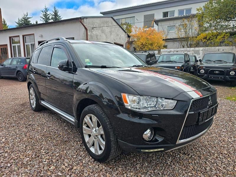 Schwarz Gebraucht 2012 Mitsubishi Outlander Motion SUV | 4.900 € (Guter Preis) - Bild 1/4