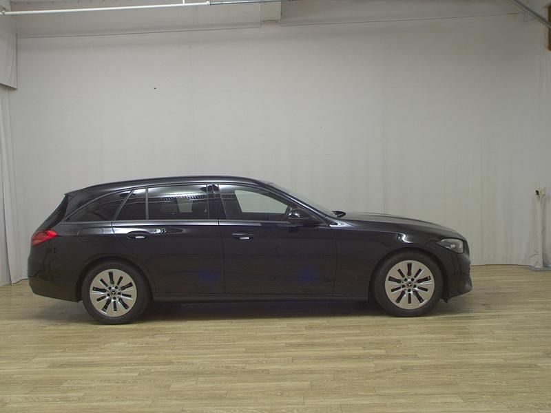 Schwarz Gebraucht 2023 Mercedes C200 Limousine | 23.480 € (Superpreis) - Bild 1/4