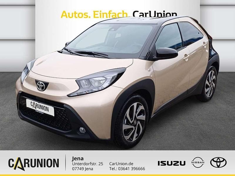 Ginger beige metallic Neu 2025 Toyota Aygo X SUV | 16.490 € (Guter Preis) - Bild 1/4