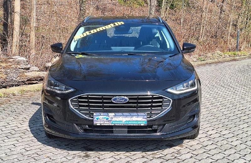 Gebraucht Ford Focus Titanium 125 PS (91 kW) 2024 Schwarz Limousine
