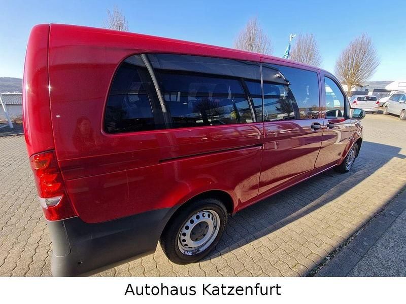 Gebraucht Mercedes Vito 114 PS (83 kW) 2017 Rot Van