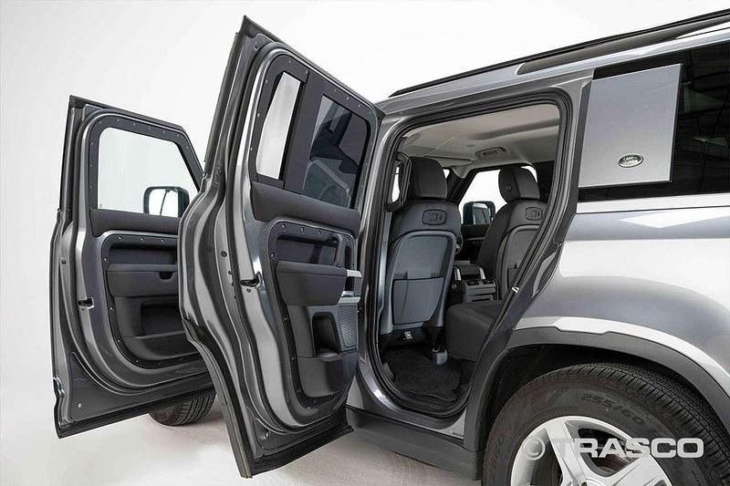 Neu Land Rover Defender 426 PS (313 kW) 2025 1df (eiger grey) SUV