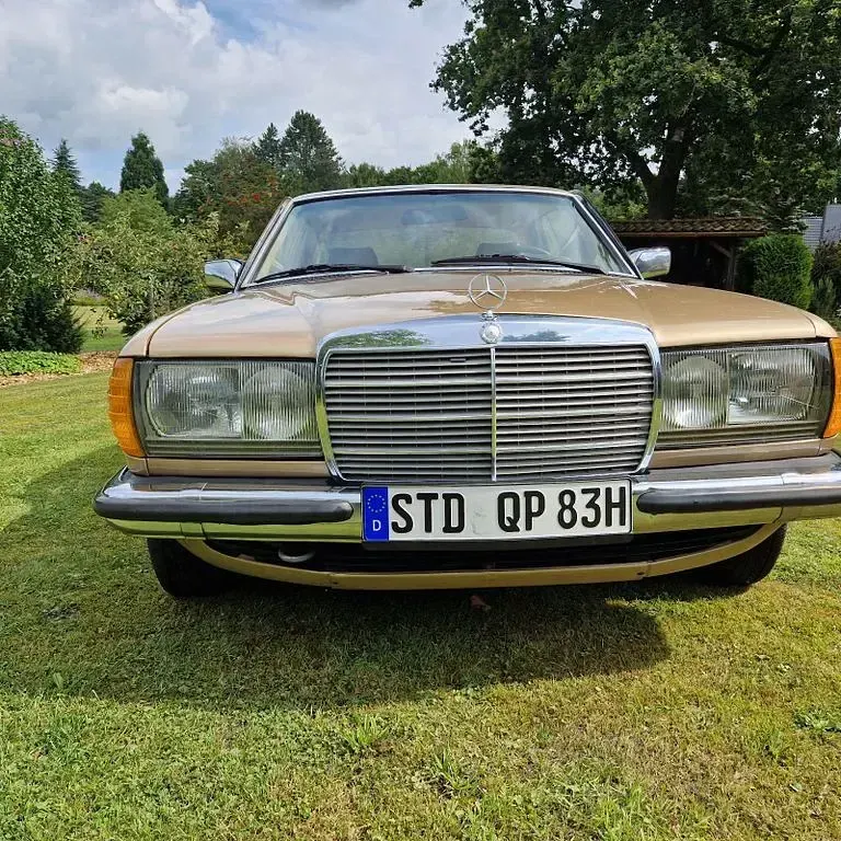 Gebraucht Mercedes 280 185 PS (136 kW) 1983 Gold Coupé