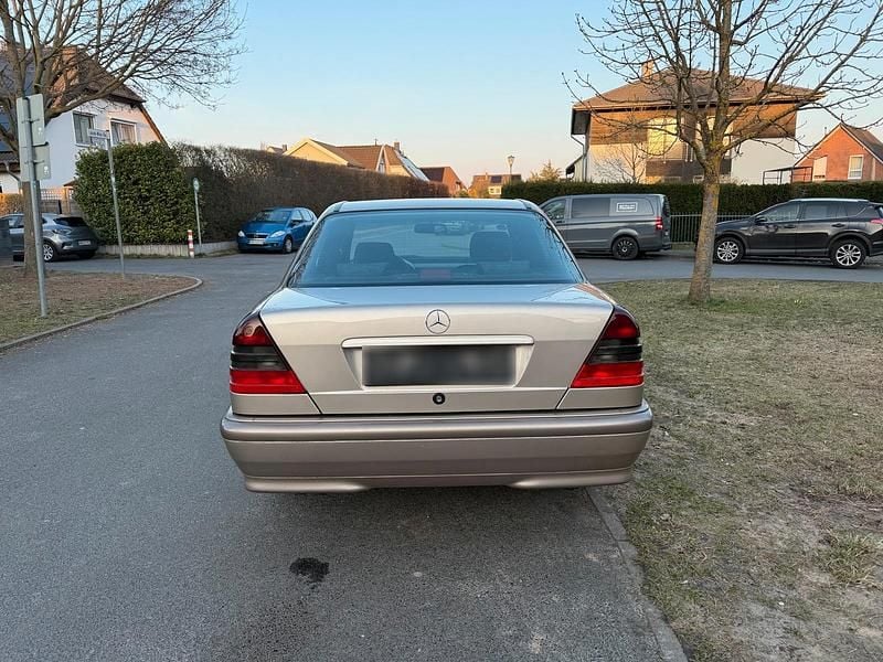 Gebraucht Mercedes C200 136 PS (100 kW) 2000 Limousine