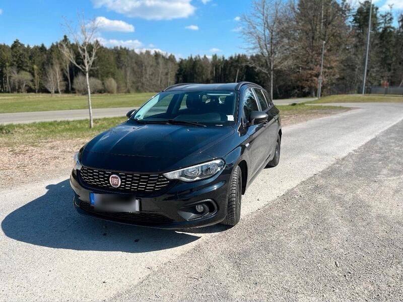 Schwarz Gebraucht 2016 Fiat Tipo Pop Kombi | 5.650 € (Fairer Preis) - Bild 1/4