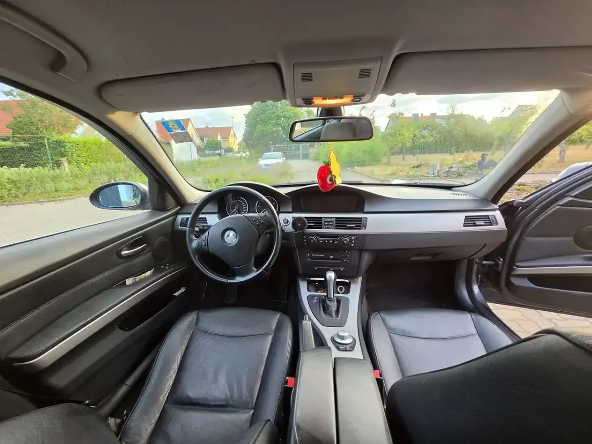 Gebraucht BMW 330 231 PS (169 kW) 2007 Limousine