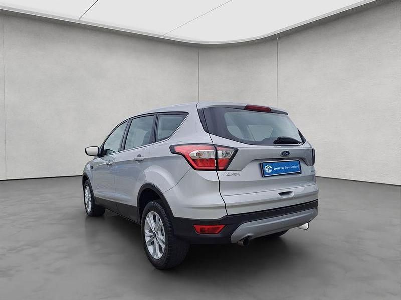 Gebraucht Ford Kuga Titanium 182 PS (133 kW) 2018 Polarsilber metallic SUV