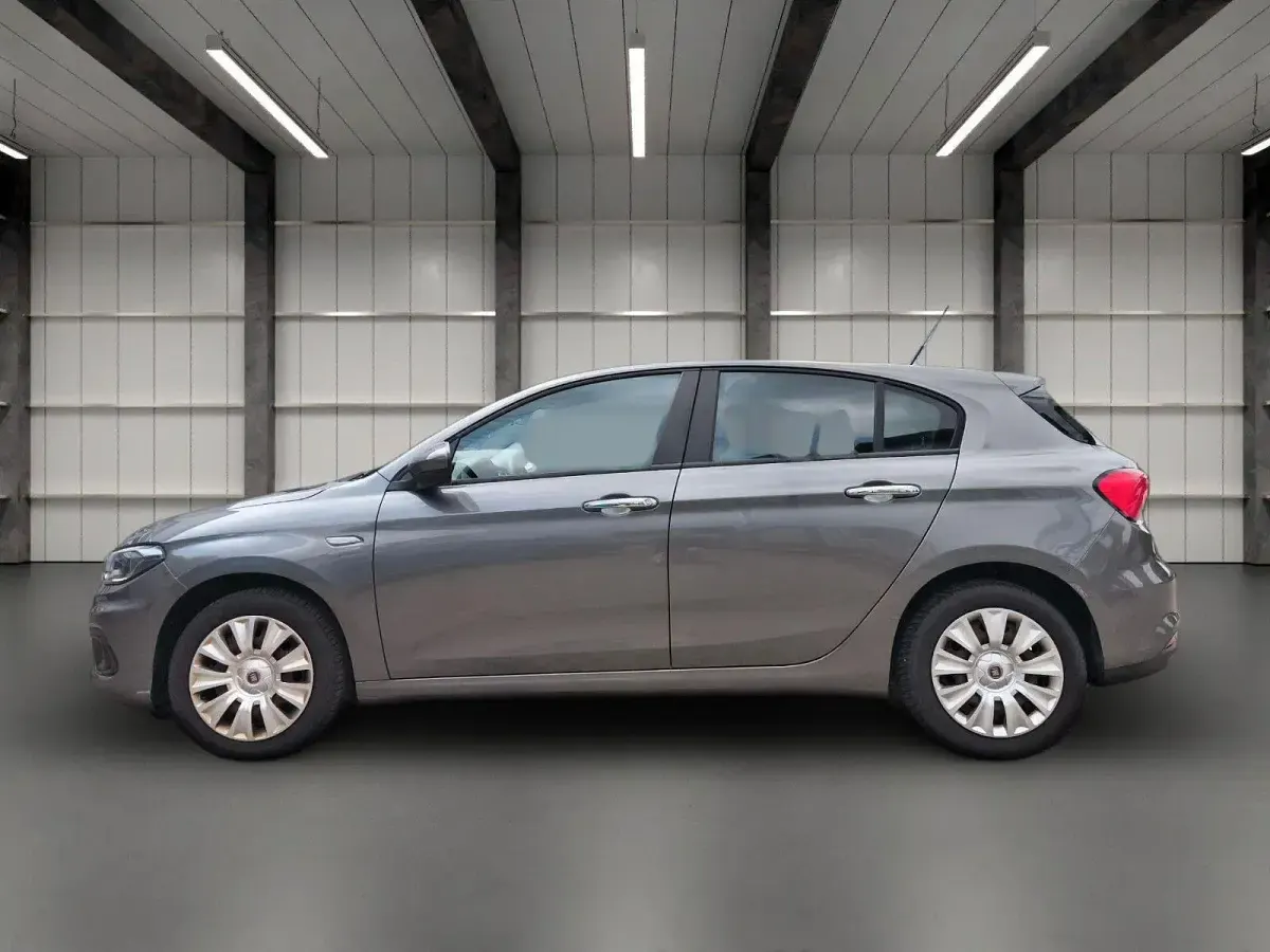Gebraucht Fiat Tipo Easy 120 PS (88 kW) 2017 Grau Limousine