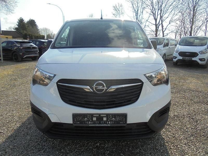 Gebraucht Opel Combo Edition 102 PS (75 kW) 2023 Weiß Van / Kleinbus