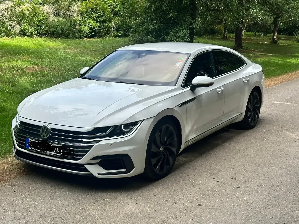 Gebraucht VW Arteon R-line 280 PS (205 kW) 2018 Weiß Kleinwagen