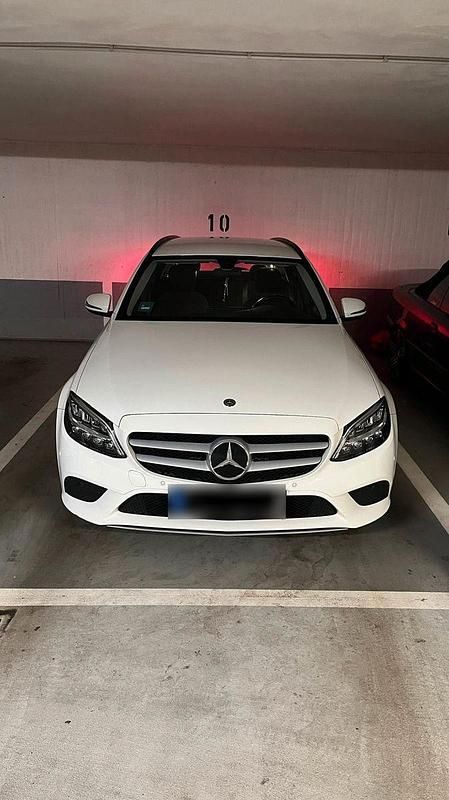 Gebraucht Mercedes C220 190 PS (139 kW) 2020 Schwarz Van / Kleinbus