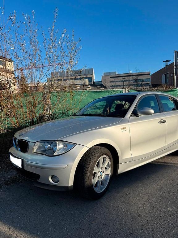 Gebraucht BMW 116 122 PS (89 kW) 2005 Grau Kleinwagen