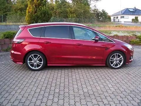 Gebraucht Ford S-MAX ST-Line 179 PS (131 kW) 2017 Rubyrotmetallic Van / Kleinbus