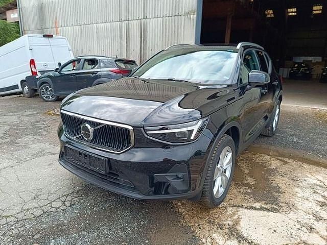 Schwarz Gebraucht 2024 Volvo XC40 Core SUV | 33.450 € (Superpreis) - Bild 1/4