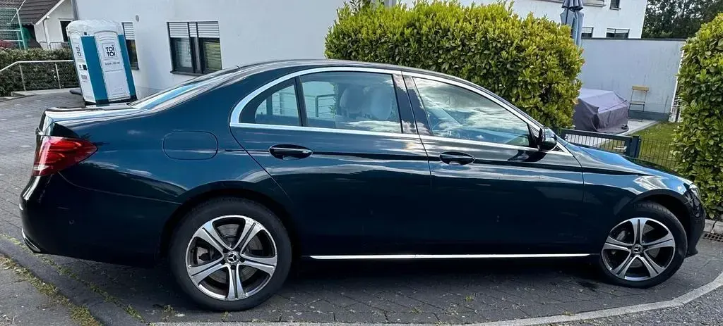Gebraucht Mercedes E400 333 PS (244 kW) 2017 Grün Limousine