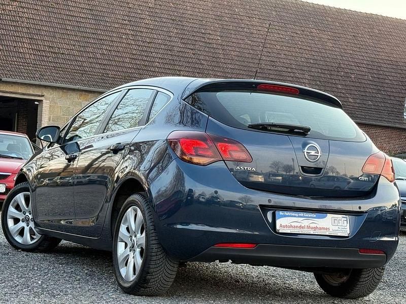 Gebraucht Opel Astra Innovation 110 PS (80 kW) 2011 Blau Limousine