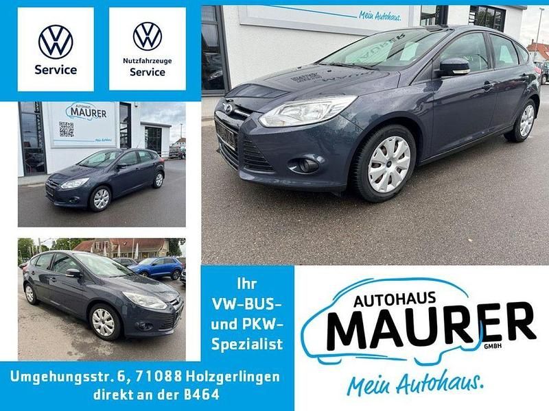 Grau Gebraucht 2013 Ford Focus Limousine | 5.930 € (Guter Preis) - Bild 1/4