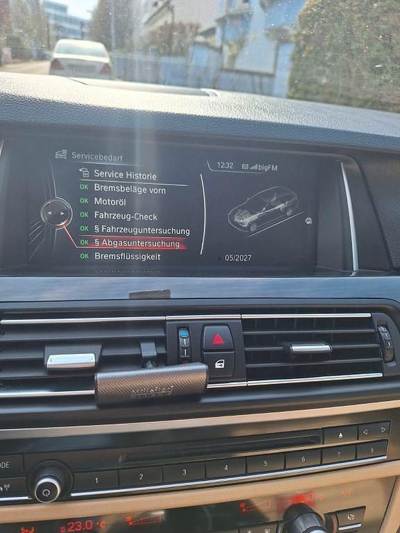 Gebraucht BMW 530 Luxury Line 258 PS (189 kW) 2014 Silber Kombi