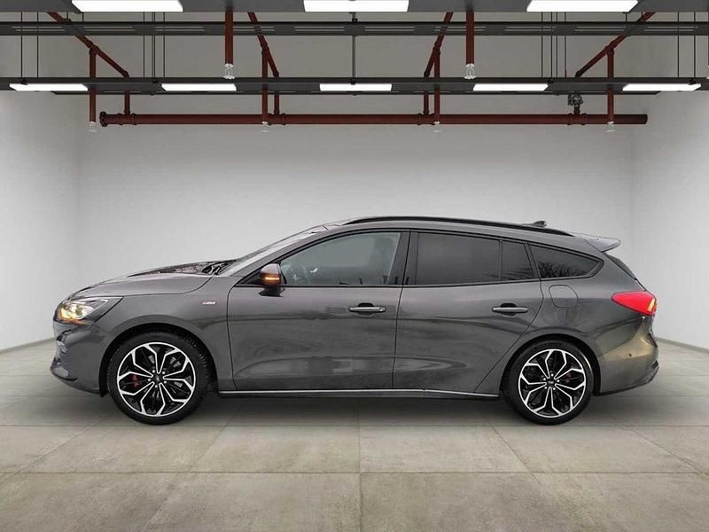 Neu Ford Focus ST-Line X 155 PS (114 kW) 2026 Grau Limousine