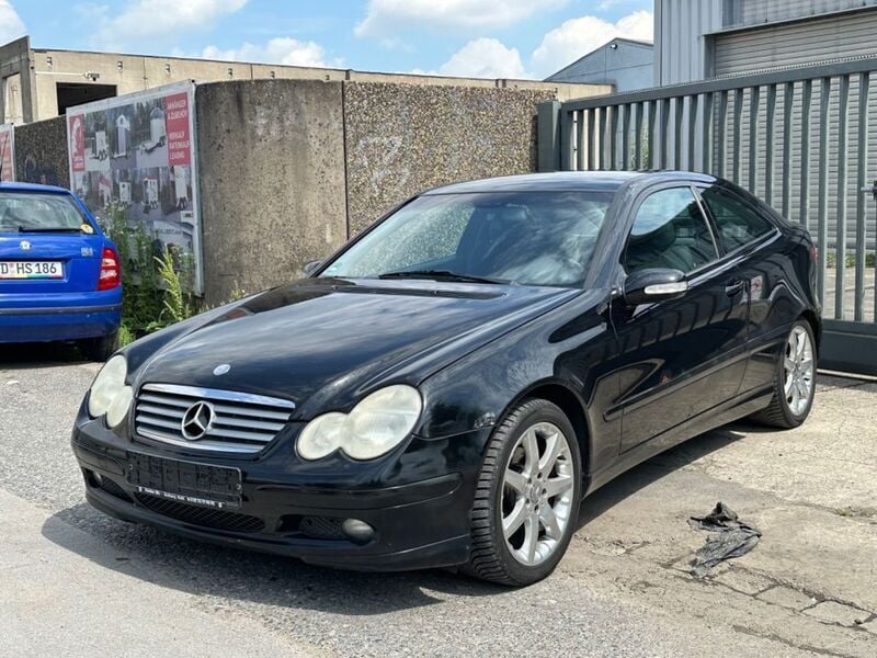 Gebraucht Mercedes CL200 163 PS (119 kW) 2002 Schwarz Coupé