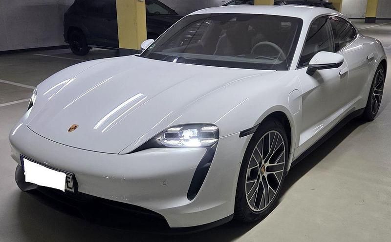 Gebraucht Porsche Taycan 4S Performance Package 319 kW (435 PS) 2022 Weiß Limousine